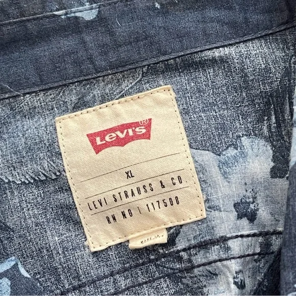 Levi’s Men's Button Down Short Sleeve Shirt Blue Tropical Print Size XL - Picture 10 of 11